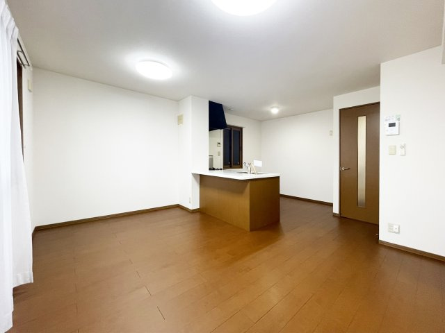 ウィルコート大松　B棟の居間・リビング