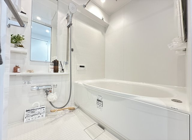 【浴室】 | ソフィア志木　(志木本店) | 浴室乾燥機が付いているので雨天の洗濯はもちろん、浴室内のカビの発生も防げるので衛生面も安心です。