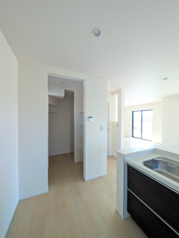 【収納】 | フォーセール前橋市富士見町第4時沢ー① | 大型のキッチンパントリー♪