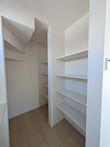 【収納】 | フォーセール前橋市富士見町第4時沢ー① | 大型のキッチンパントリー♪