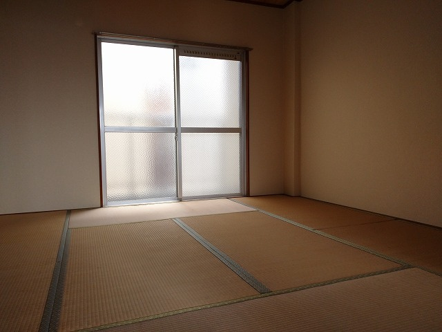 コーポ聖（D-3）の和室