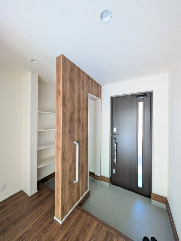 【玄関】 | フォーセール前橋市富士見町第4時沢ー④