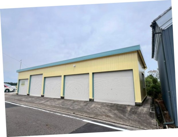 千足町10丁目貸倉庫