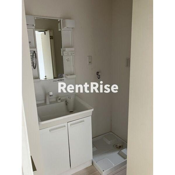 グリーンハイツよしだテナント101の独立洗面台