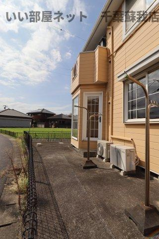 クレストタウンＢの庭|簡単な家庭菜園も楽しめるお庭です