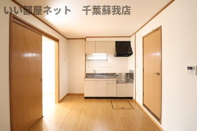 クレストタウンＢの居間・リビング|ゆったりとした居間です