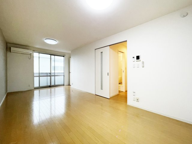 シャーメゾンディアス川内 A棟の居間・リビング