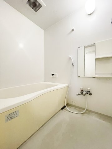 シャーメゾンディアス川内 A棟の浴室