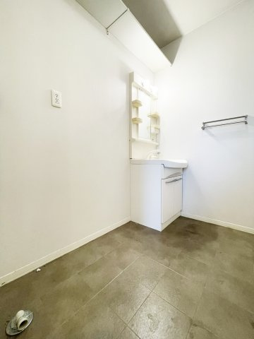 シャーメゾンディアス川内 A棟の洗面所