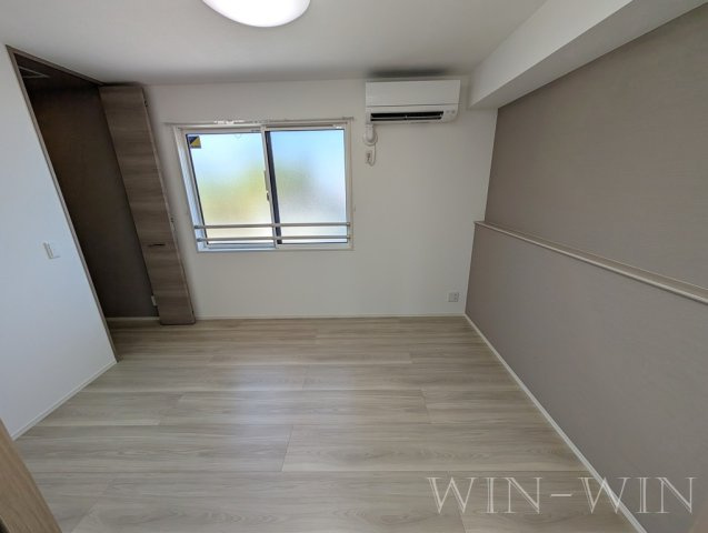 D-avance向山東の洋室