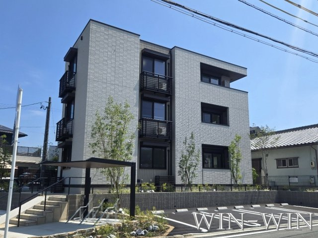 D-avance向山東の外観