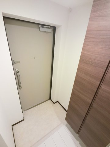 GENOVIA妙典の玄関
