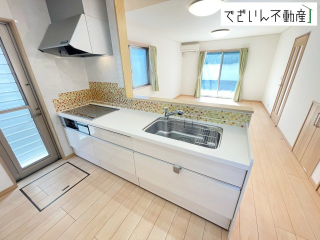 【キッチン】 | 深谷市東方町5丁目　中古住宅   | 現地(2025年10月撮影)