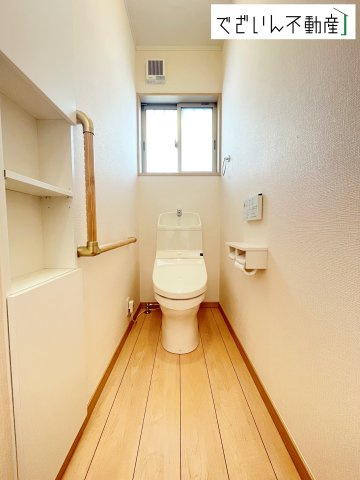 【トイレ】 | 深谷市東方町5丁目　中古住宅   | 現地(2025年10月撮影)