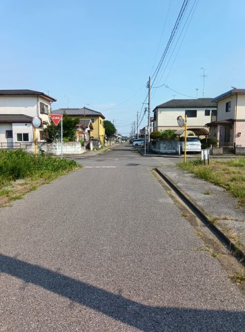 筑西市幸町1丁目の前面道路含む現地写真|東側道路の写真です