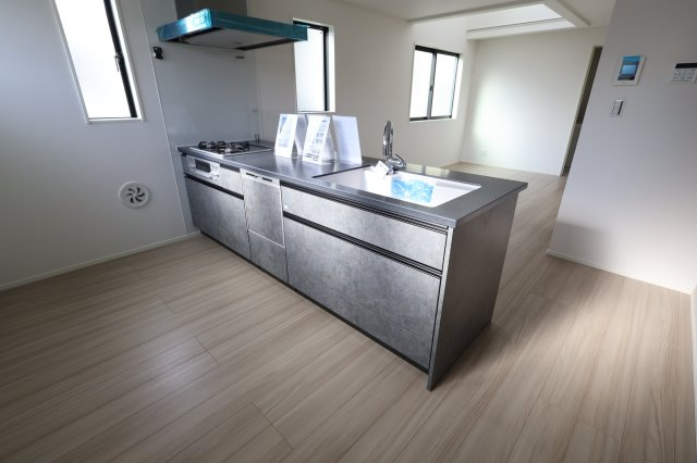 《仲介手数料無料》浦和区北浦和３丁目14-16新築一戸建てジオヴィスタのキッチン
