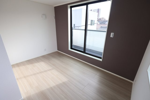 《仲介手数料無料》浦和区北浦和３丁目14-16新築一戸建てジオヴィスタの洋室