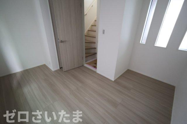 《仲介手数料無料》浦和区北浦和３丁目14-16新築一戸建てジオヴィスタの洋室