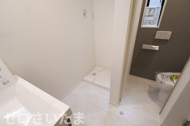 《仲介手数料無料》浦和区北浦和３丁目14-16新築一戸建てジオヴィスタのランドリースペース