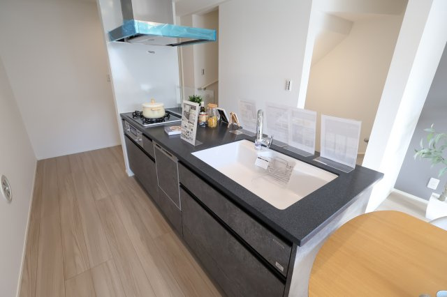 《仲介手数料無料》浦和区北浦和３丁目14-16新築一戸建てジオヴィスタのキッチン