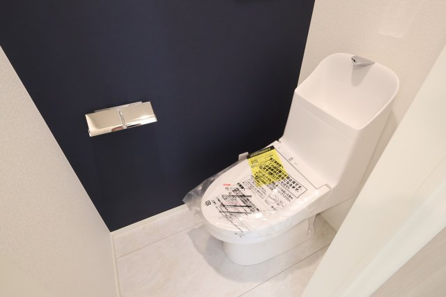 《仲介手数料無料》浦和区北浦和３丁目14-16新築一戸建てジオヴィスタのトイレ