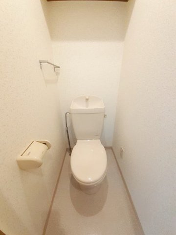 熊本市中央区本荘町のアパートのトイレ|清潔感のあるトイレです