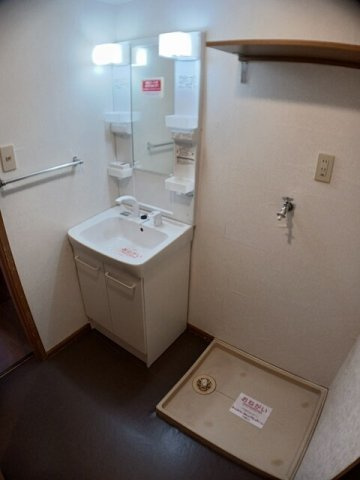 メゾンクレストの洗面所|使いやすい洗面所です