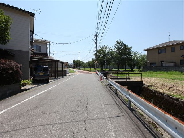 【前面道路含む現地写真】の画像