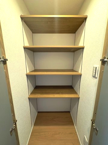 ライオンズマンション保谷の収納|収納(ホール)
大容量の収納がホール部分にあるのでとても便利です！