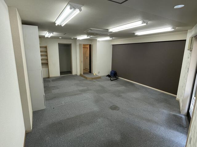 ニューハイム松戸の駐車場|事務所スペース 