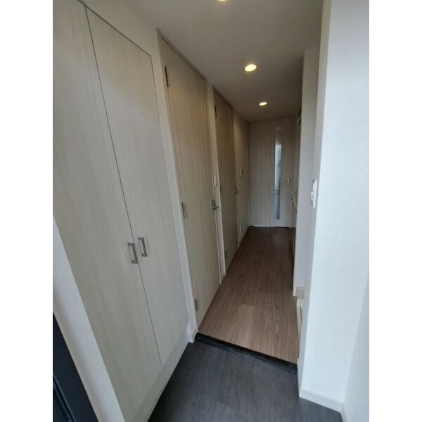 スプランティッド新大阪WESTの玄関