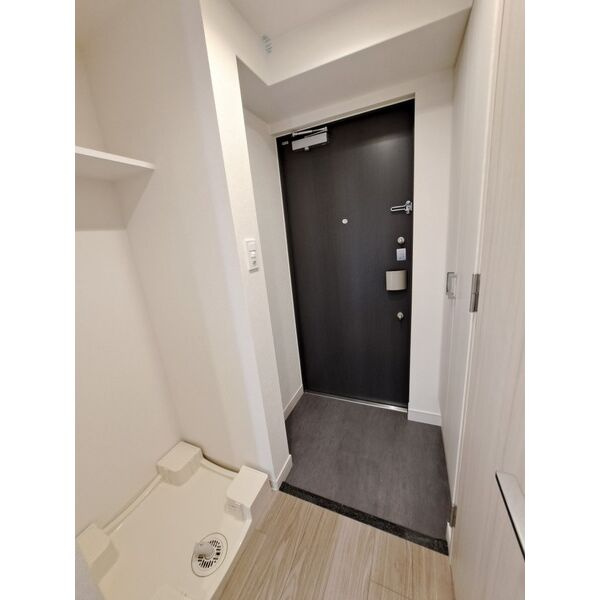 スプランティッド新大阪WESTの玄関