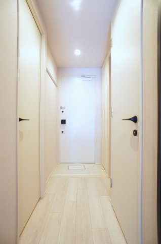 プライムメゾン大塚の玄関