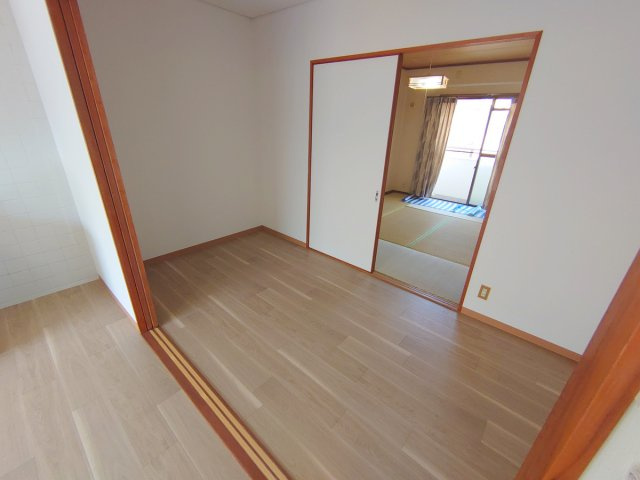 【洋室】 | ハイム逆瀬