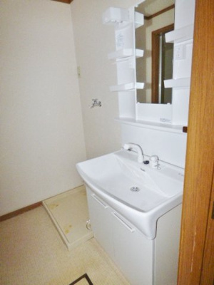 【洗面所】 | メゾンエスポワール | シャワー付洗面台