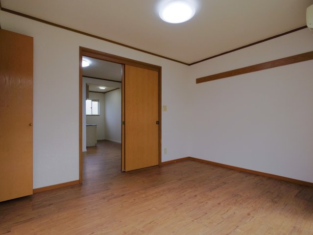 【洋室】 | メゾンエスポワール