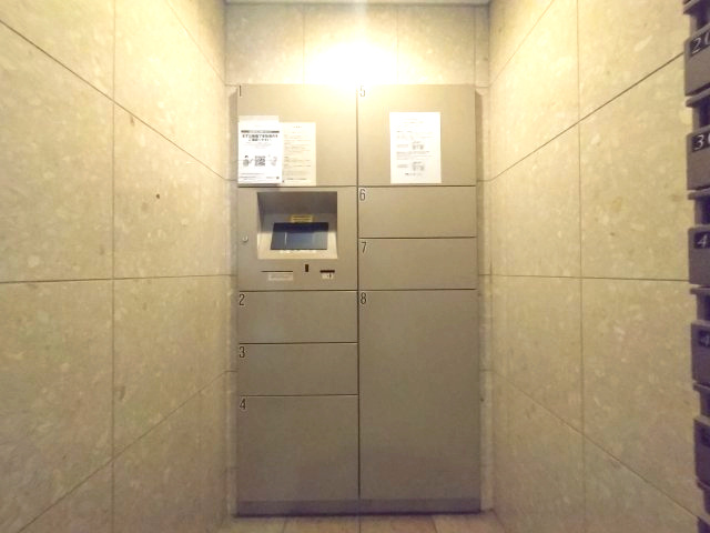 ネオグランデ鹿山 北館の設備|大容量の宅配ボックスは多様なサイズの荷物に対応。再配達の手間が省け忙しい毎日をサポートします。