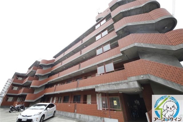 ロイヤルメゾン富士の外観