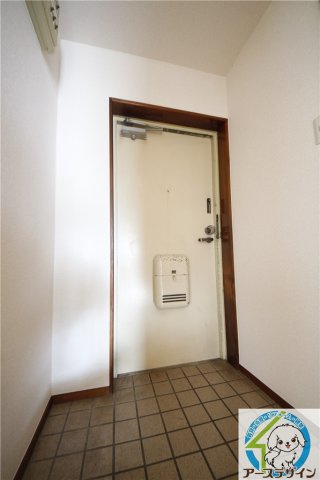 ロイヤルメゾン富士の玄関