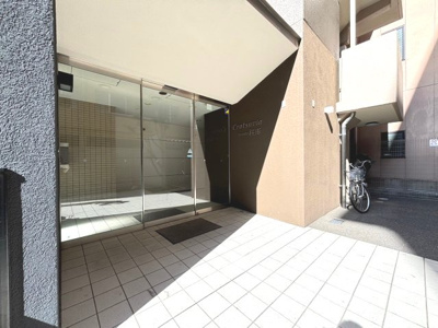 【エントランス】 | クロツヴィア桜塚