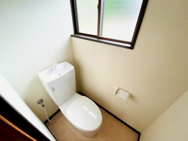 印旛郡酒々井町酒々井中古戸建のトイレ