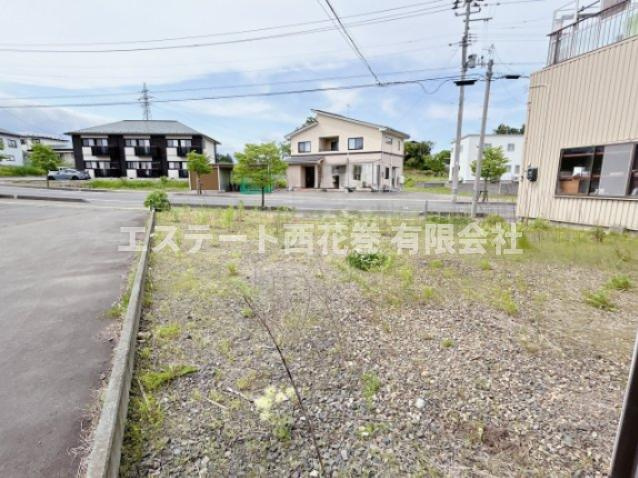 【商談中】花巻市石神町　土地の外観|敷地内から接道方面