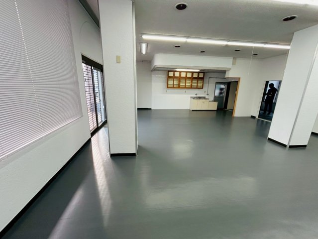 ピアノビルの内装