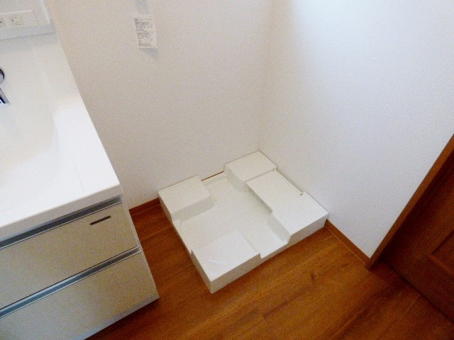 ソレイユ新見の洗面所