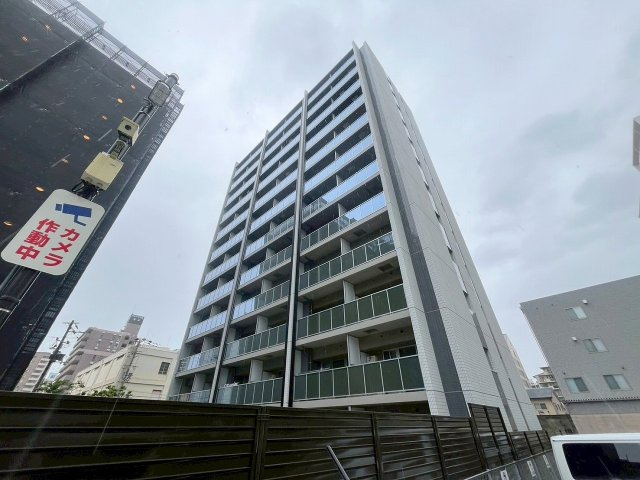 プラウド難波の外観