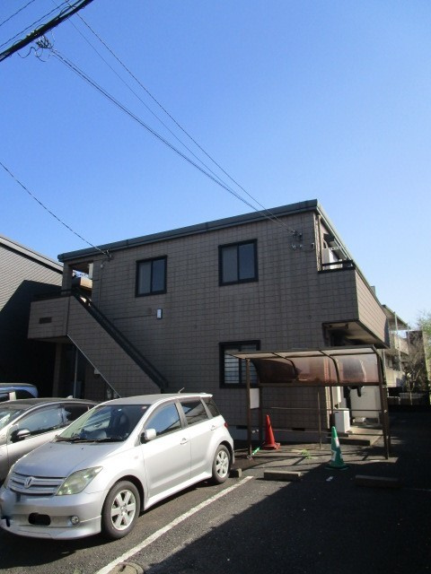 ルーチエのエントランス|閑静な住環境に佇む耐震耐火旭化成ヘーベルメゾン