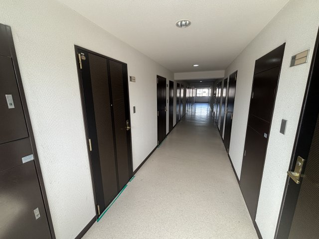 フジマンション末広のロビー