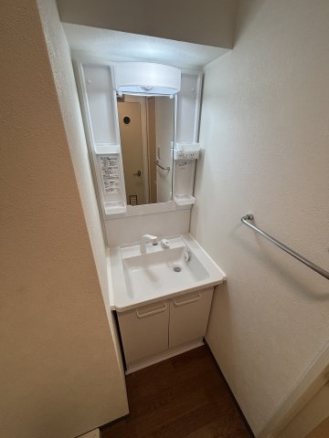 フジマンション末広の独立洗面台