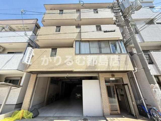 トミタビルの外観
