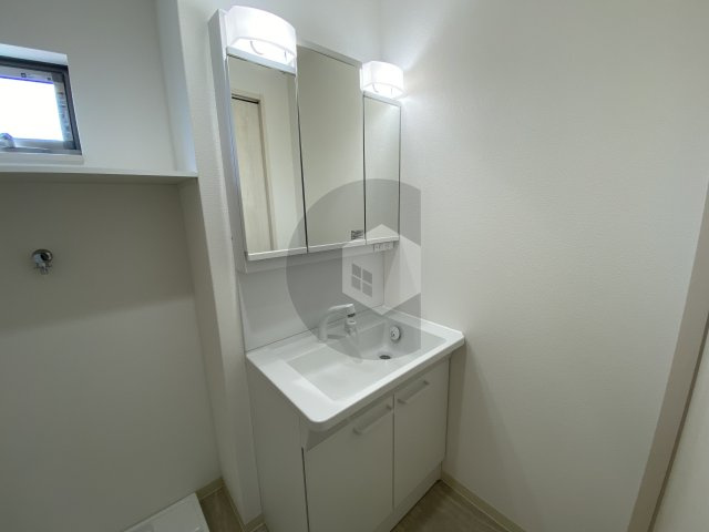 クリエオーレ大蓮東2の独立洗面台